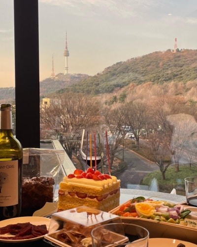 Grand Hyatt Seoul guest room